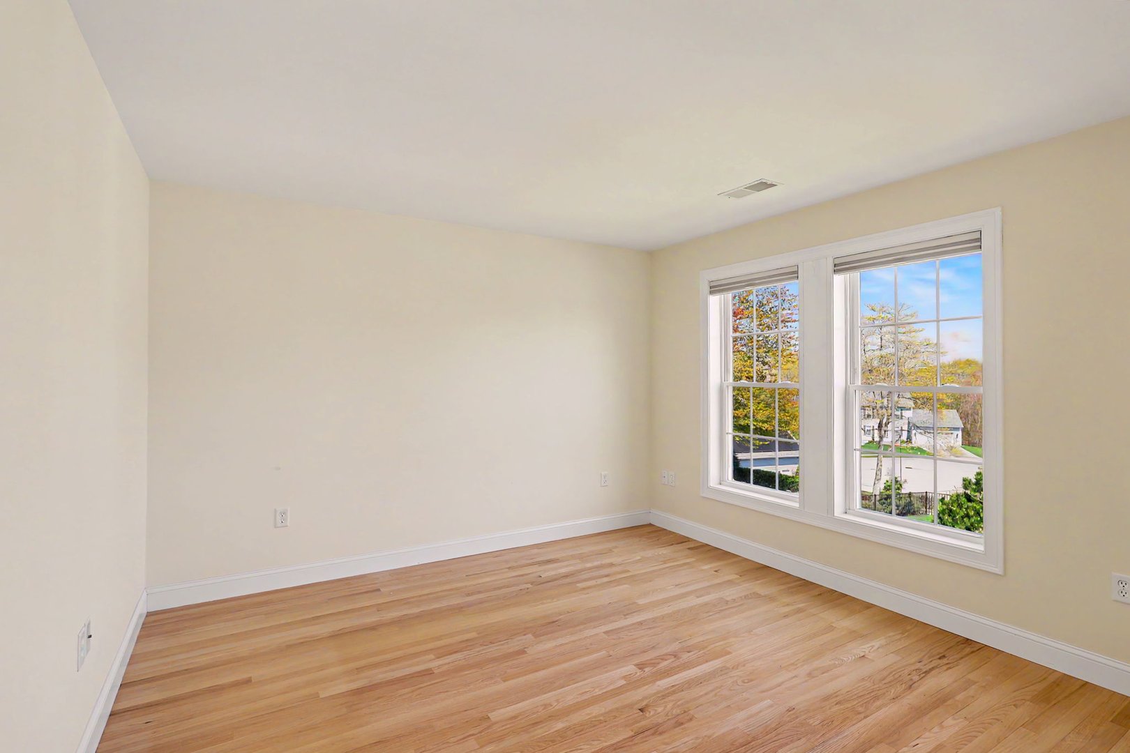 112 Ensign Drive Photo 22