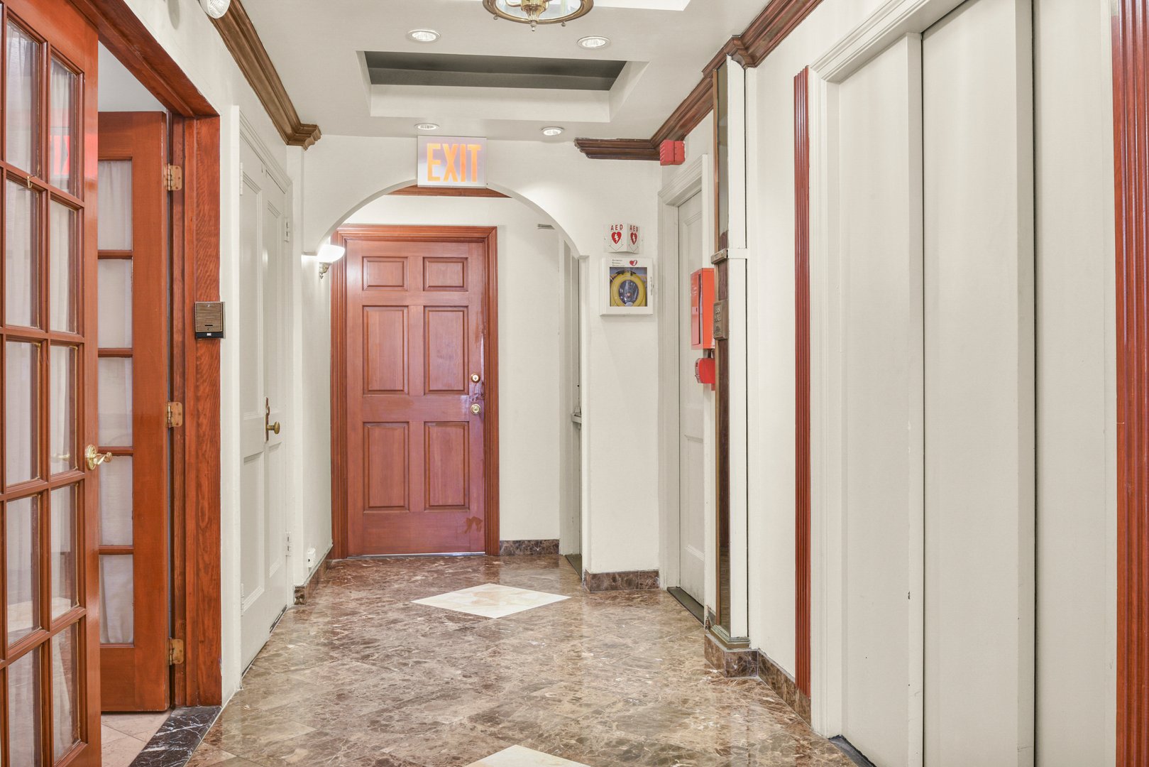 115 E 61st Street  #4C Photo 6