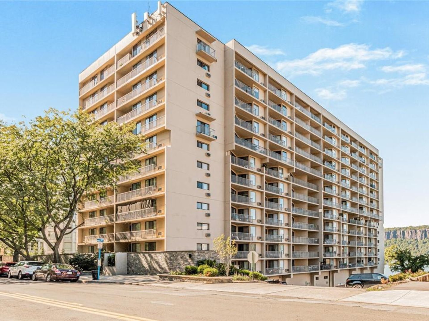 1155 Warburton Ave Avenue  #7H Photo 2