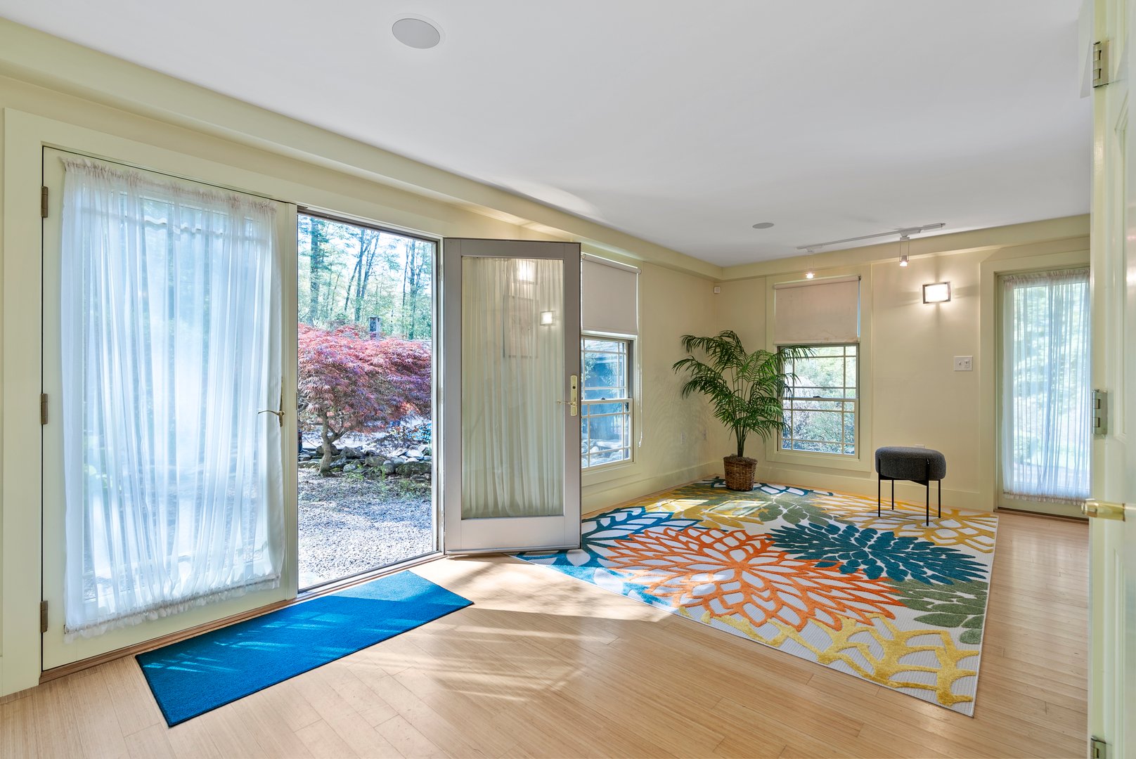 8 Morgan Road Photo 32