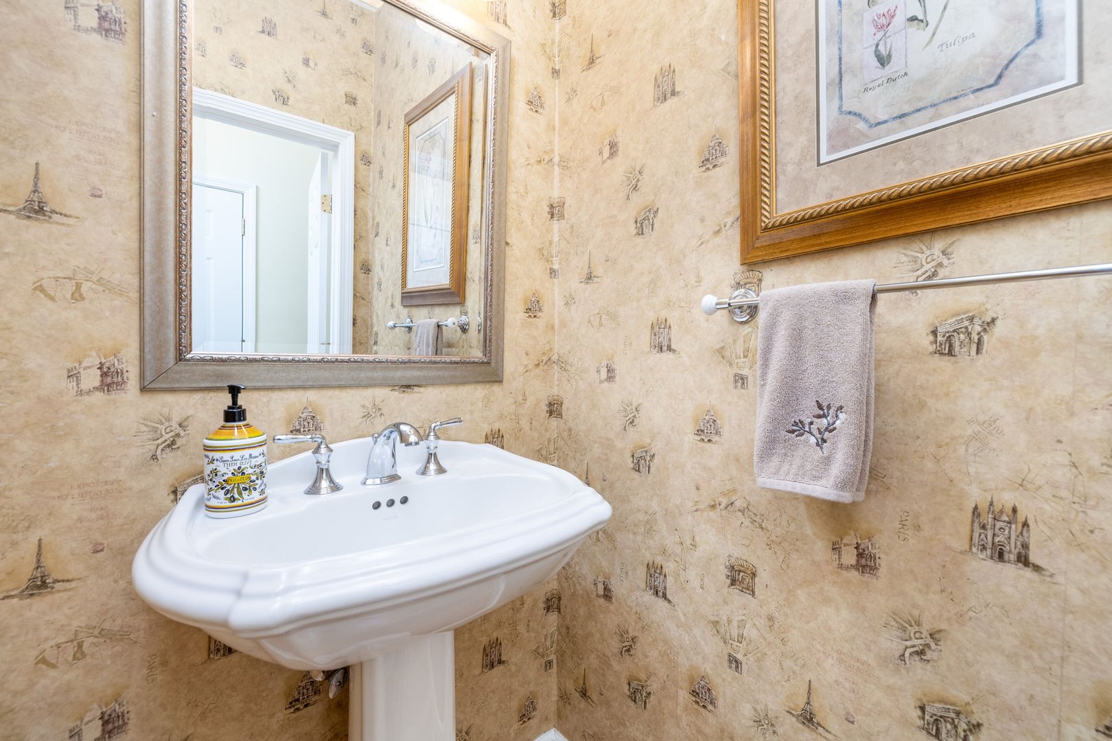 154 Hunter Drive #154 Photo 10