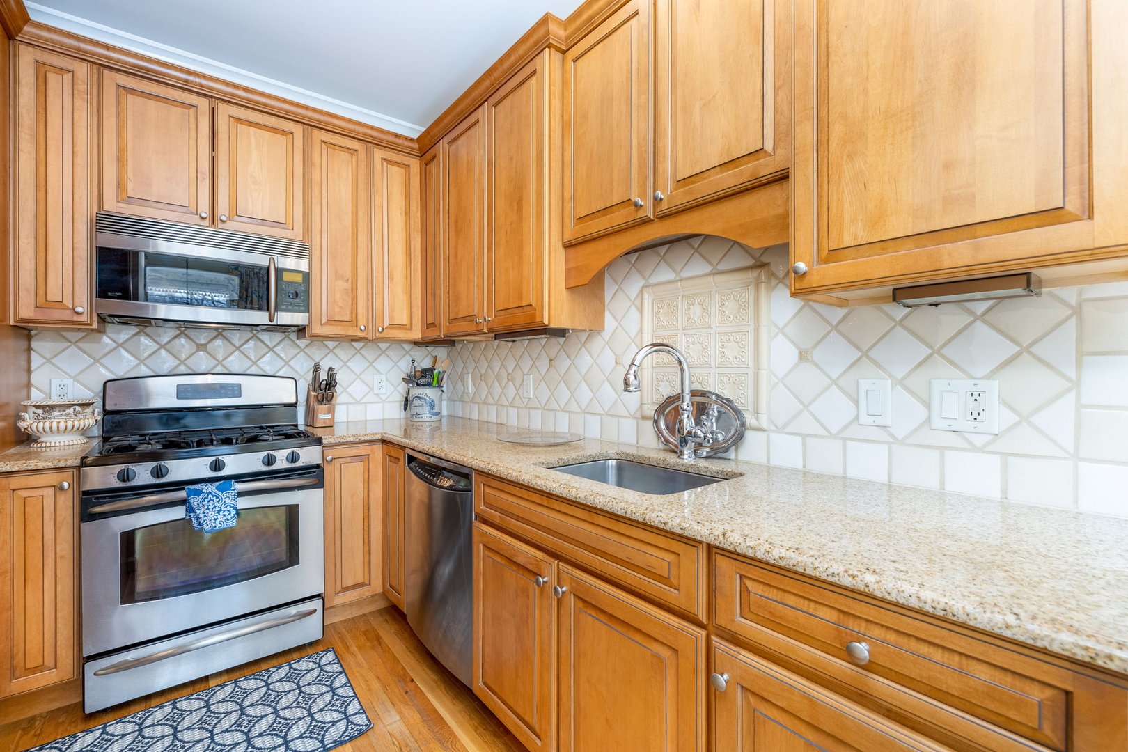 154 Hunter Drive #154 Photo 7
