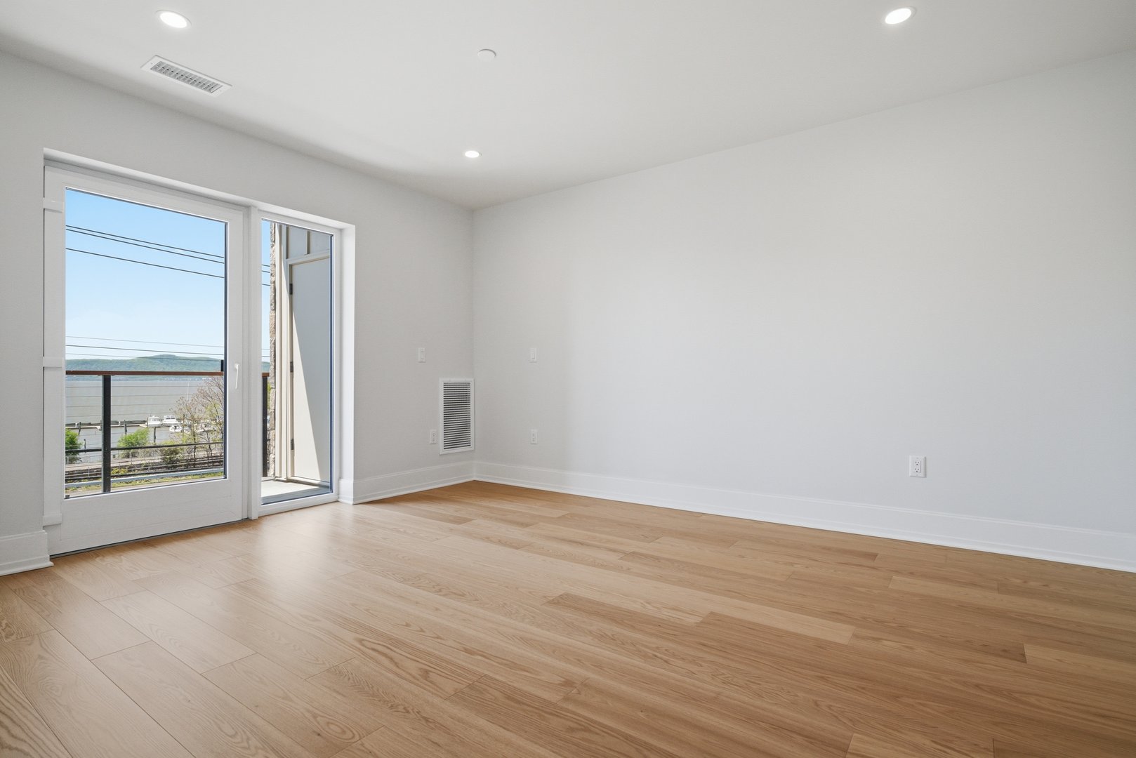 25 South Riverside Avenue  #208 Photo 8