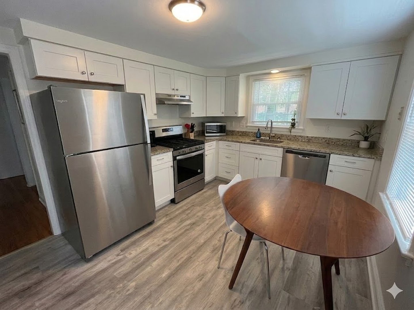 427 Westford Drive Photo 5