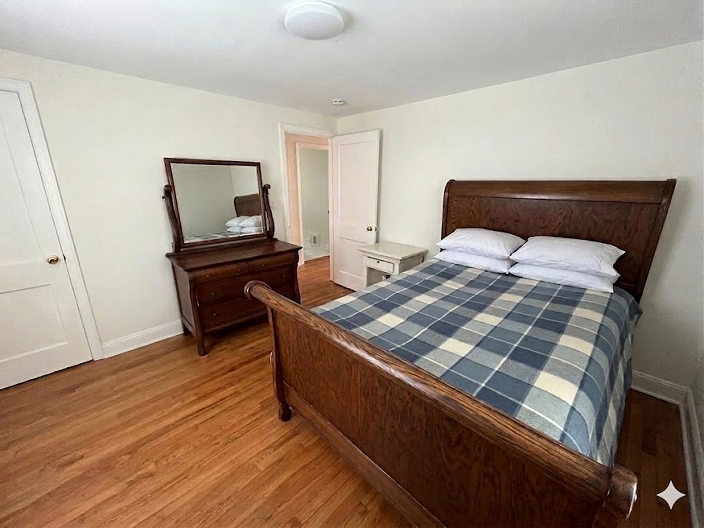 427 Westford Drive Photo 8