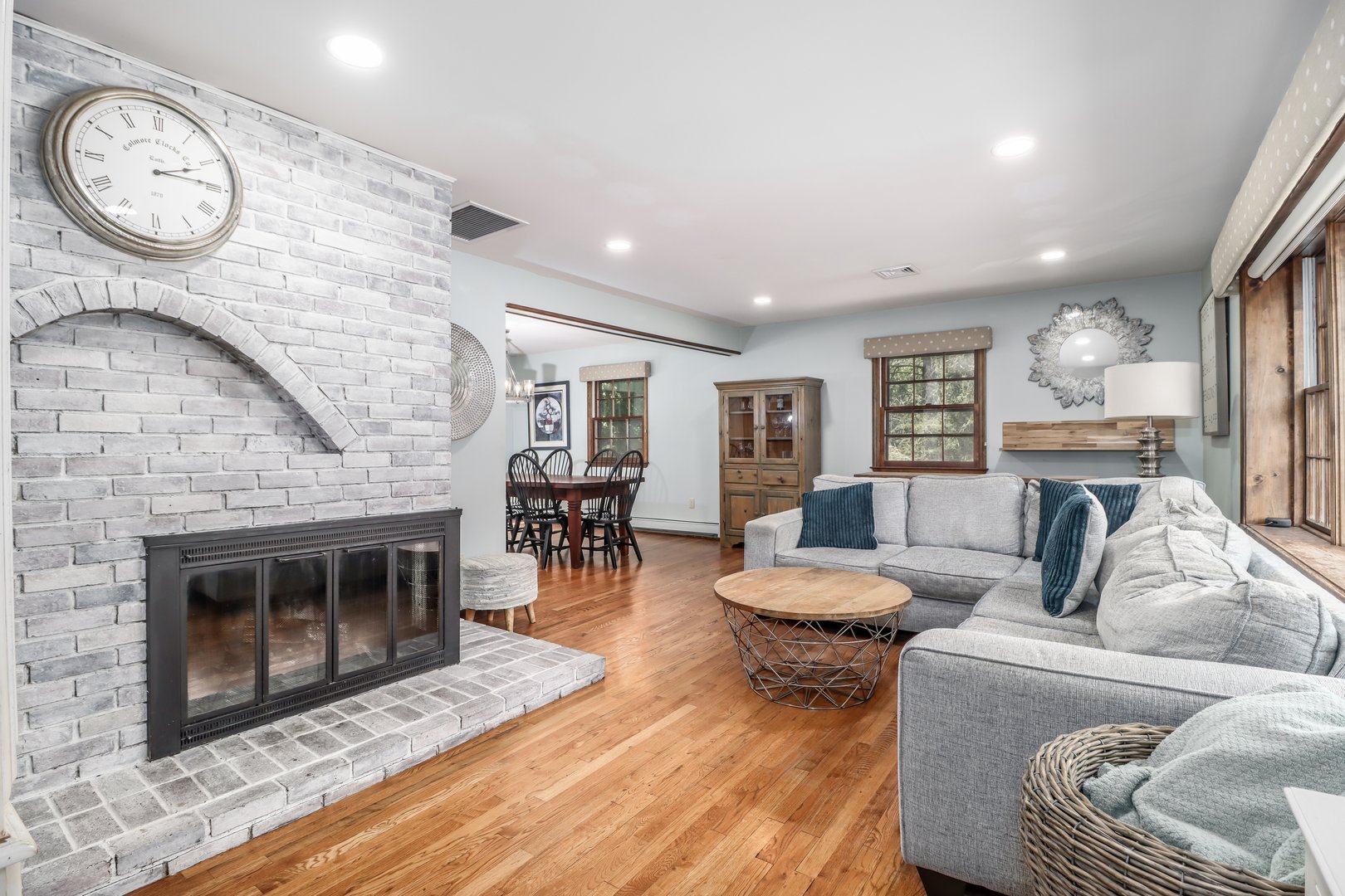 6 Brookdale Lane Photo 4