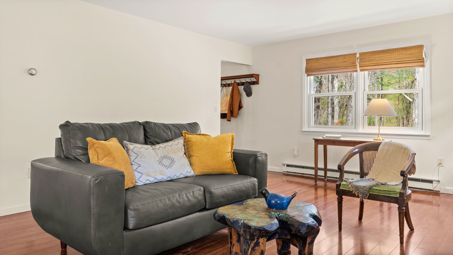 230 Middle Road Photo 5