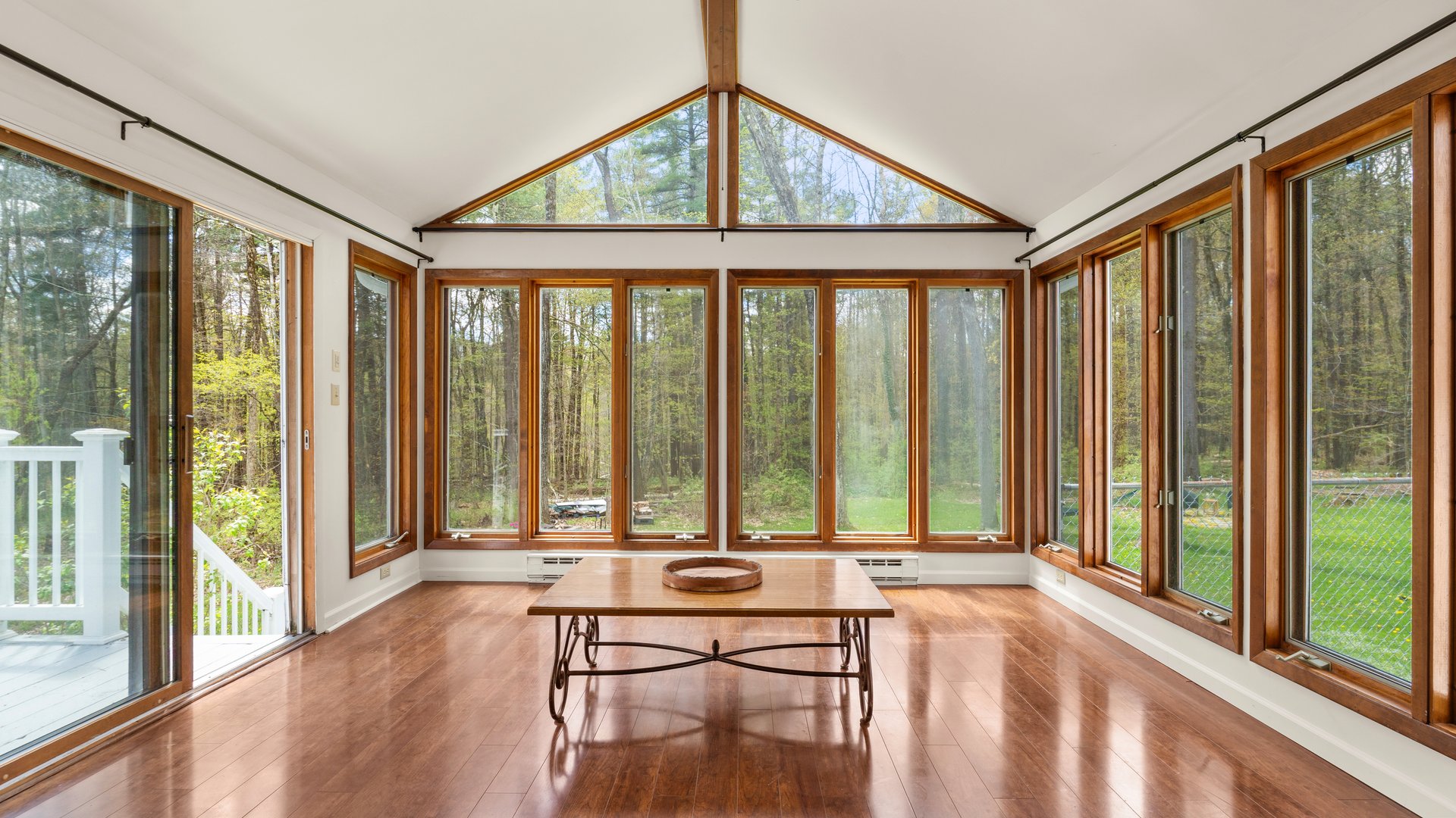 230 Middle Road Photo 7