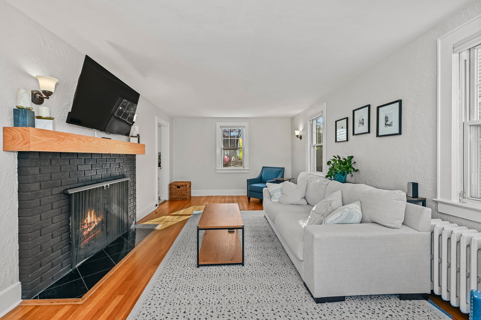15 Hadik Parkway Photo 2