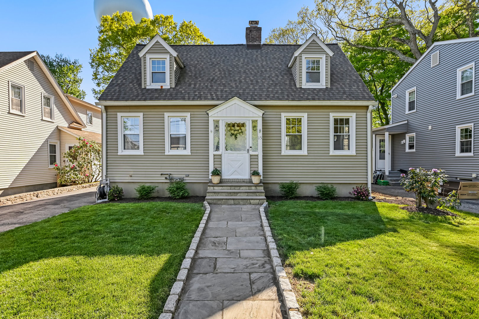 15 Hadik Parkway Photo 1
