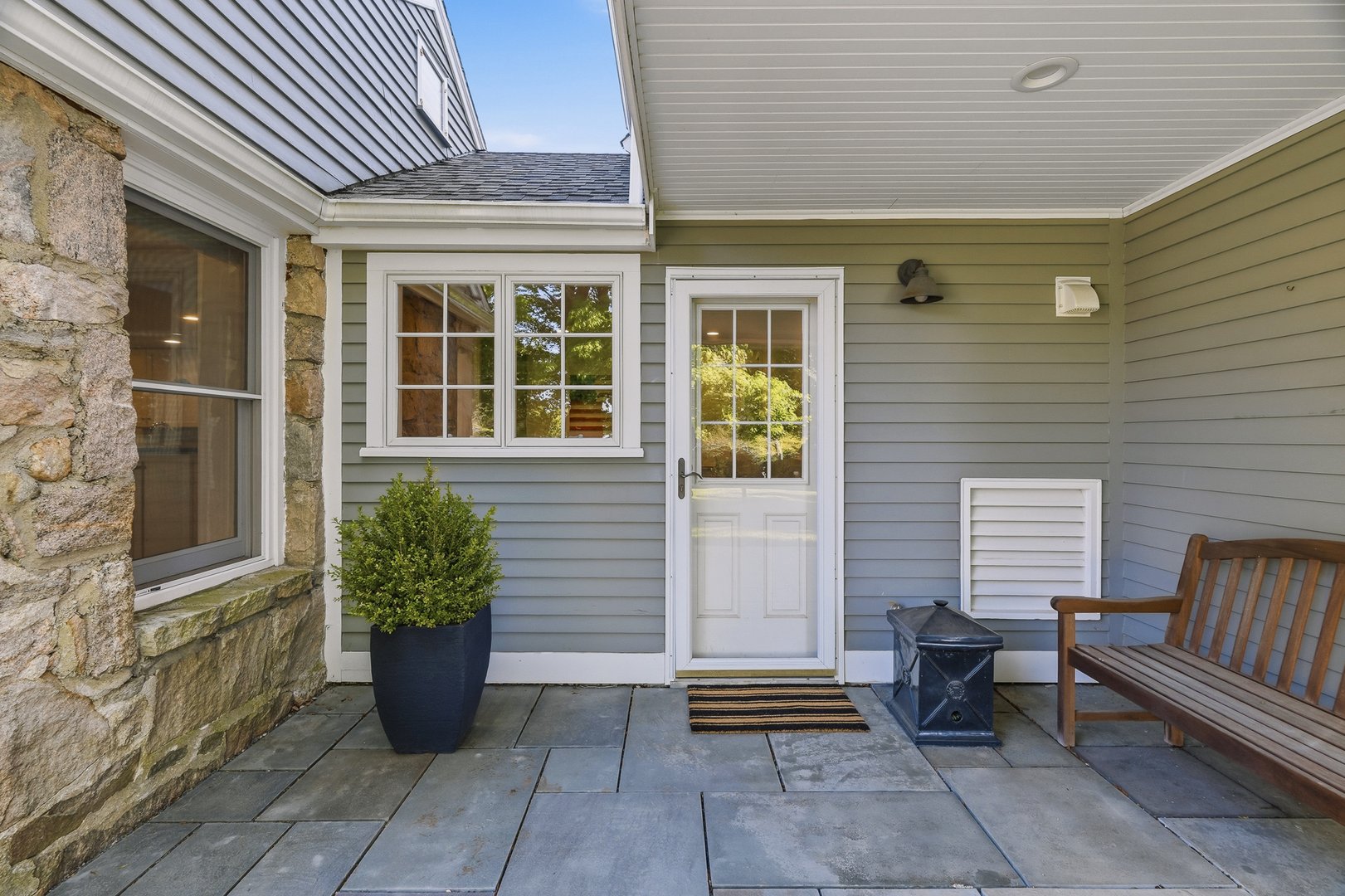 1335 Pequot Trail Photo 2