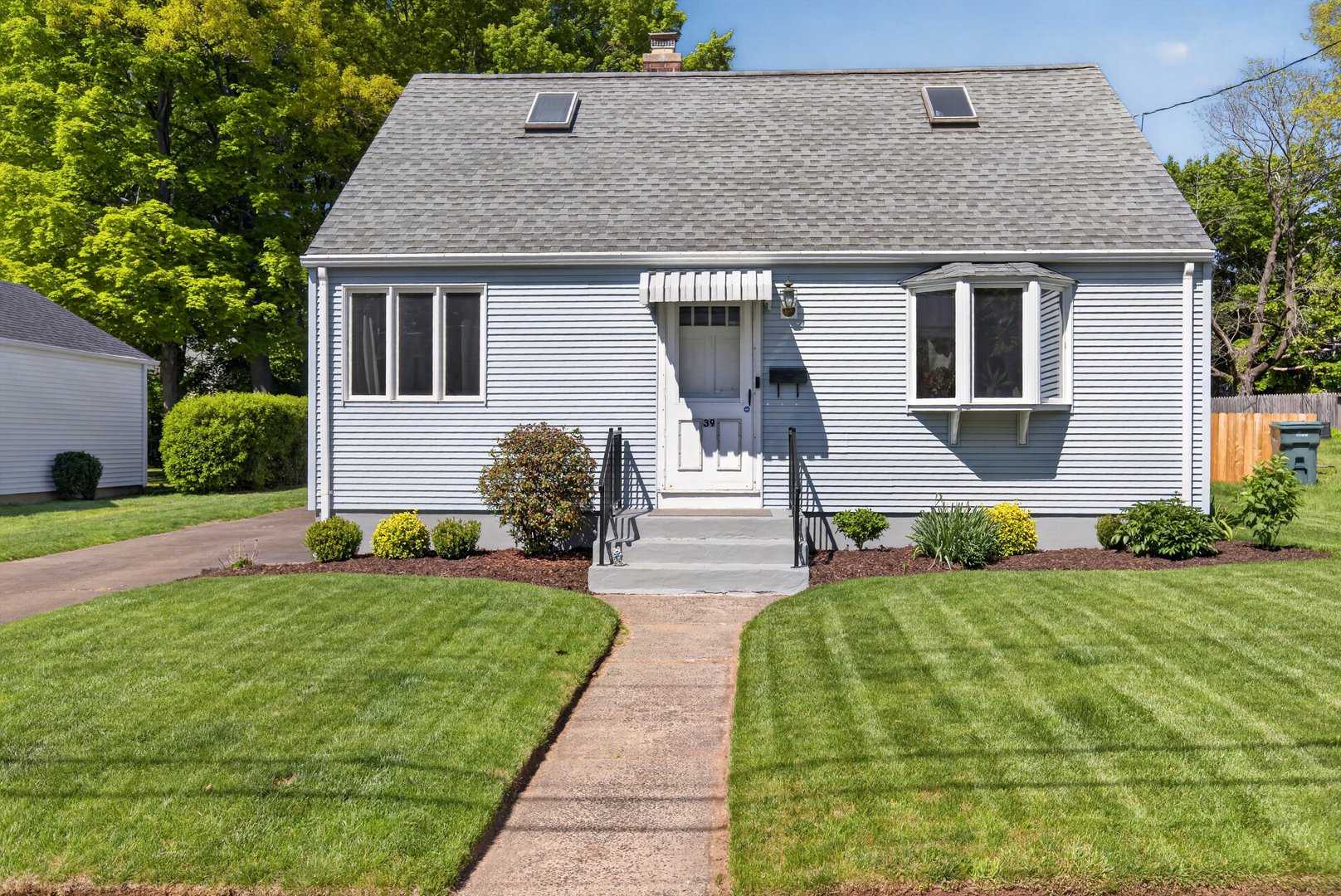 39 Westview Street Photo 2
