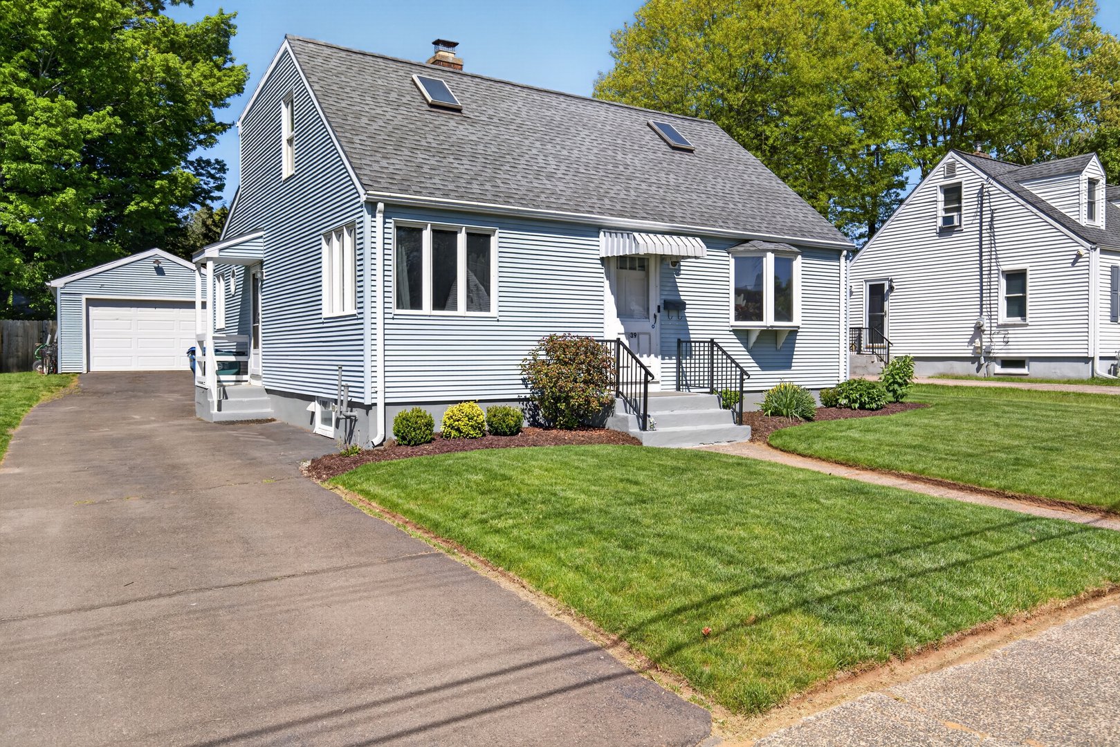 39 Westview Street Photo 1