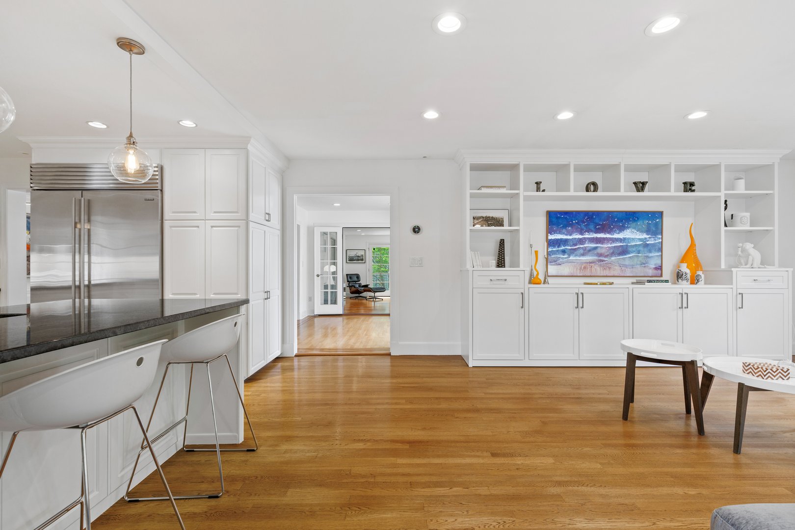 746 The Parkway Photo 13