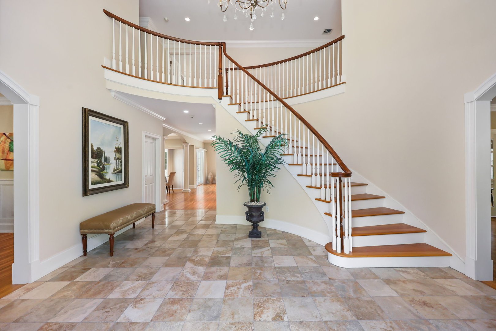 12 Woodbine Way Photo 4