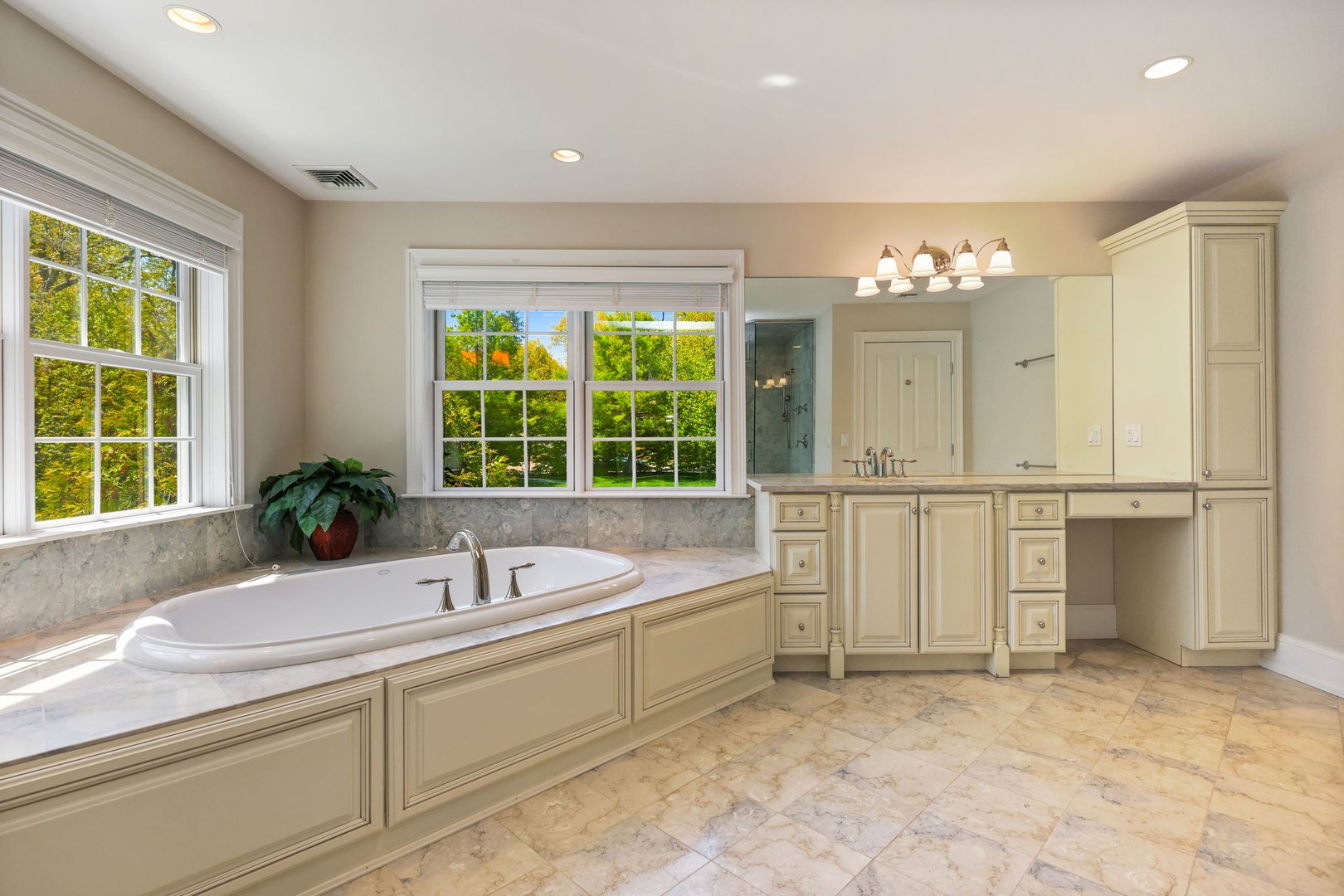 12 Woodbine Way Photo 35