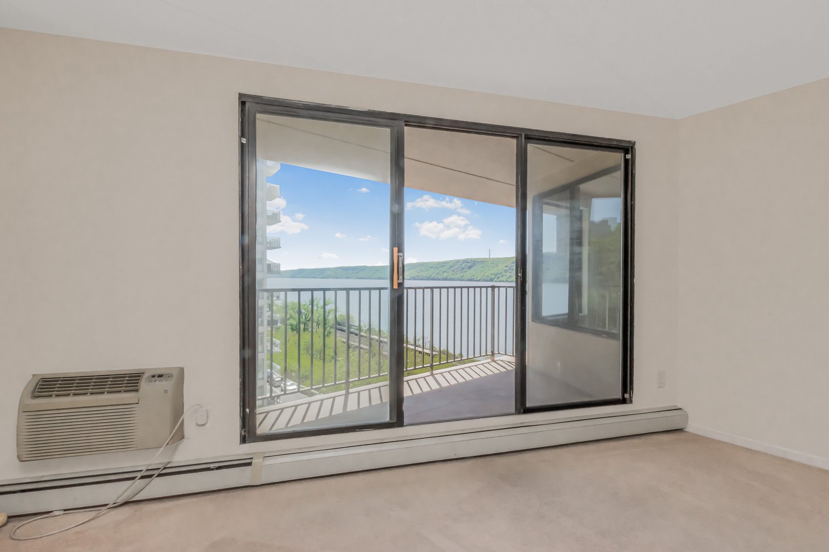 1155 Warburton Avenue  #7H Photo 3