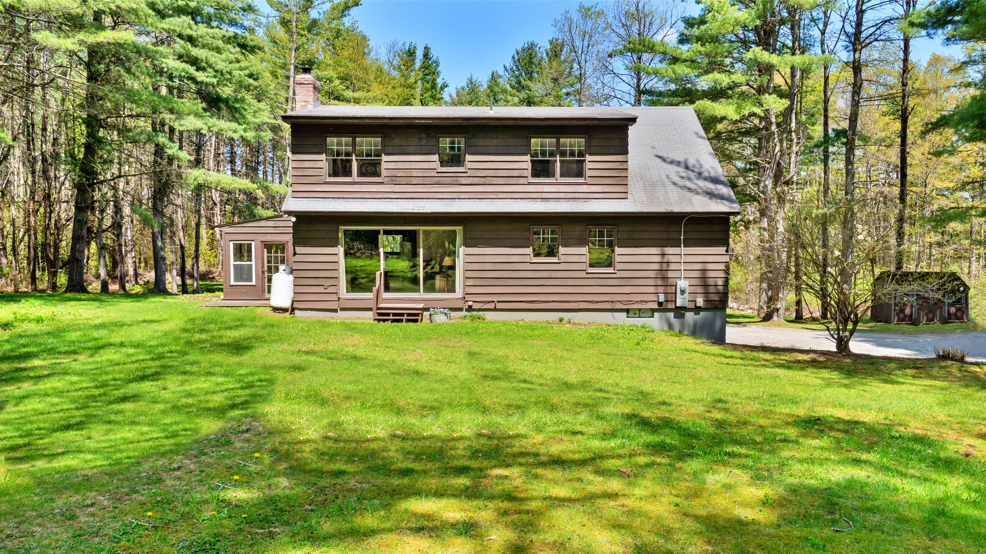 200 Hubbard St Photo 4