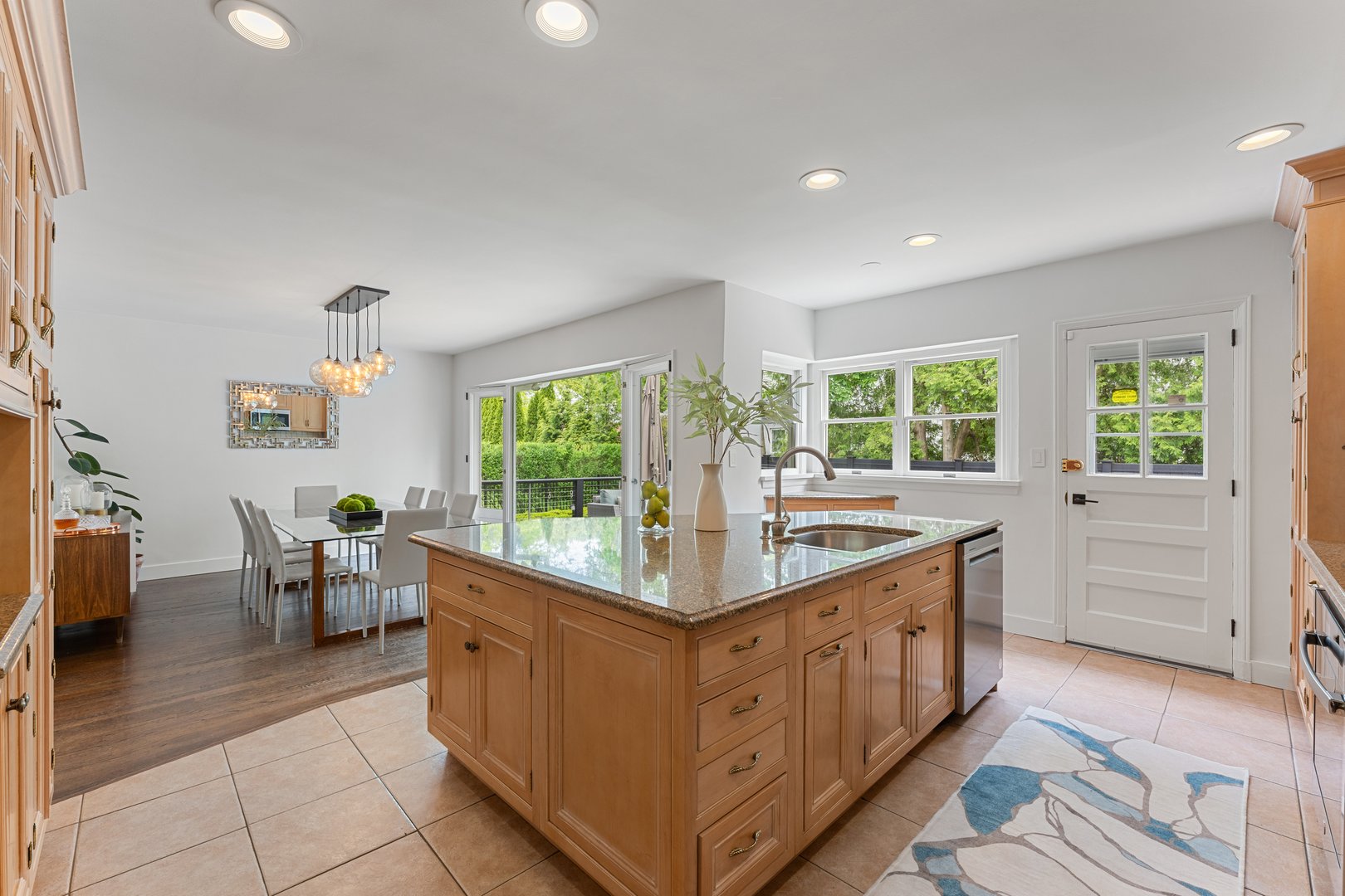 195 Ferndale Road Photo 9