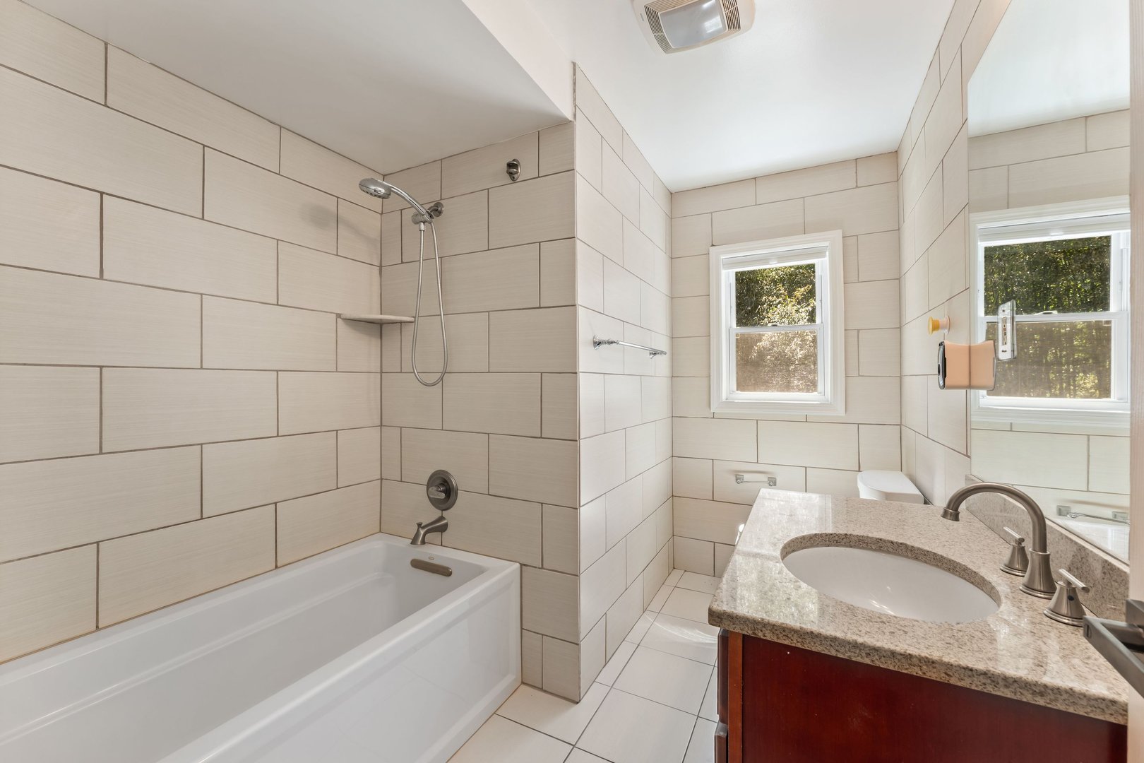 128 Moorland Drive Photo 12
