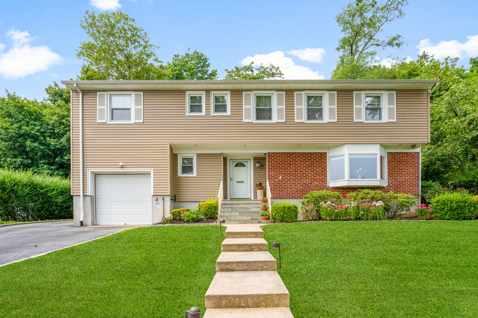 5 Oakridge Road Photo 1