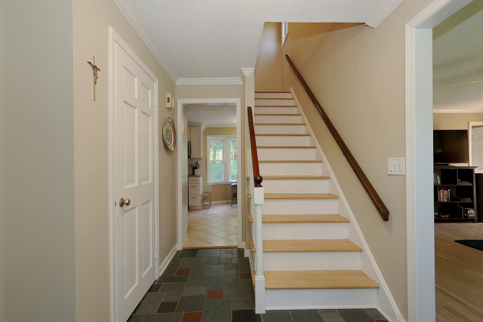 7 Hearthstone Terrace Photo 34