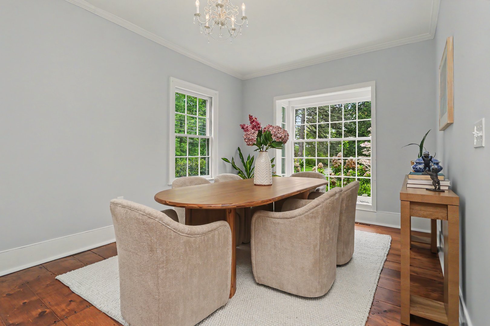 530 Roxbury Road Photo 11