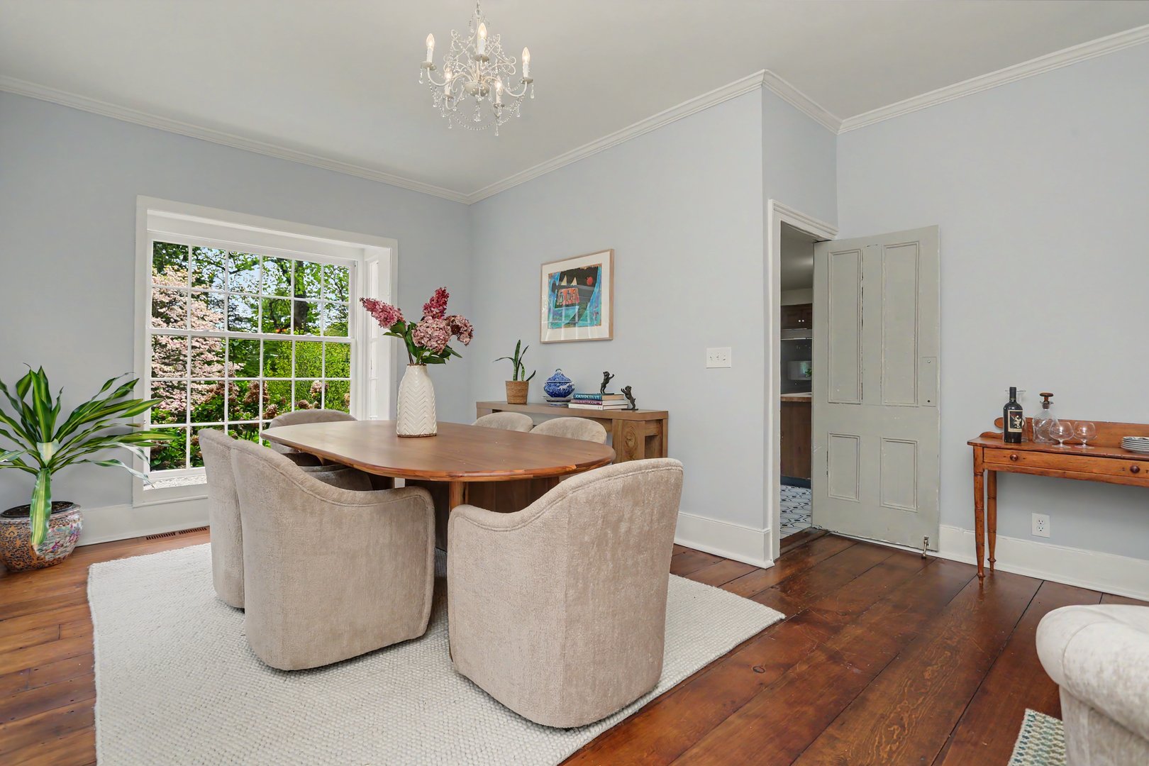 530 Roxbury Road Photo 13