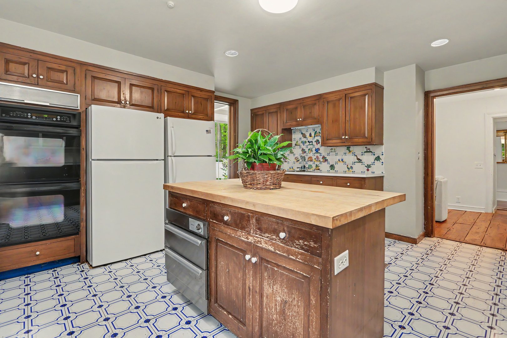 530 Roxbury Road Photo 17