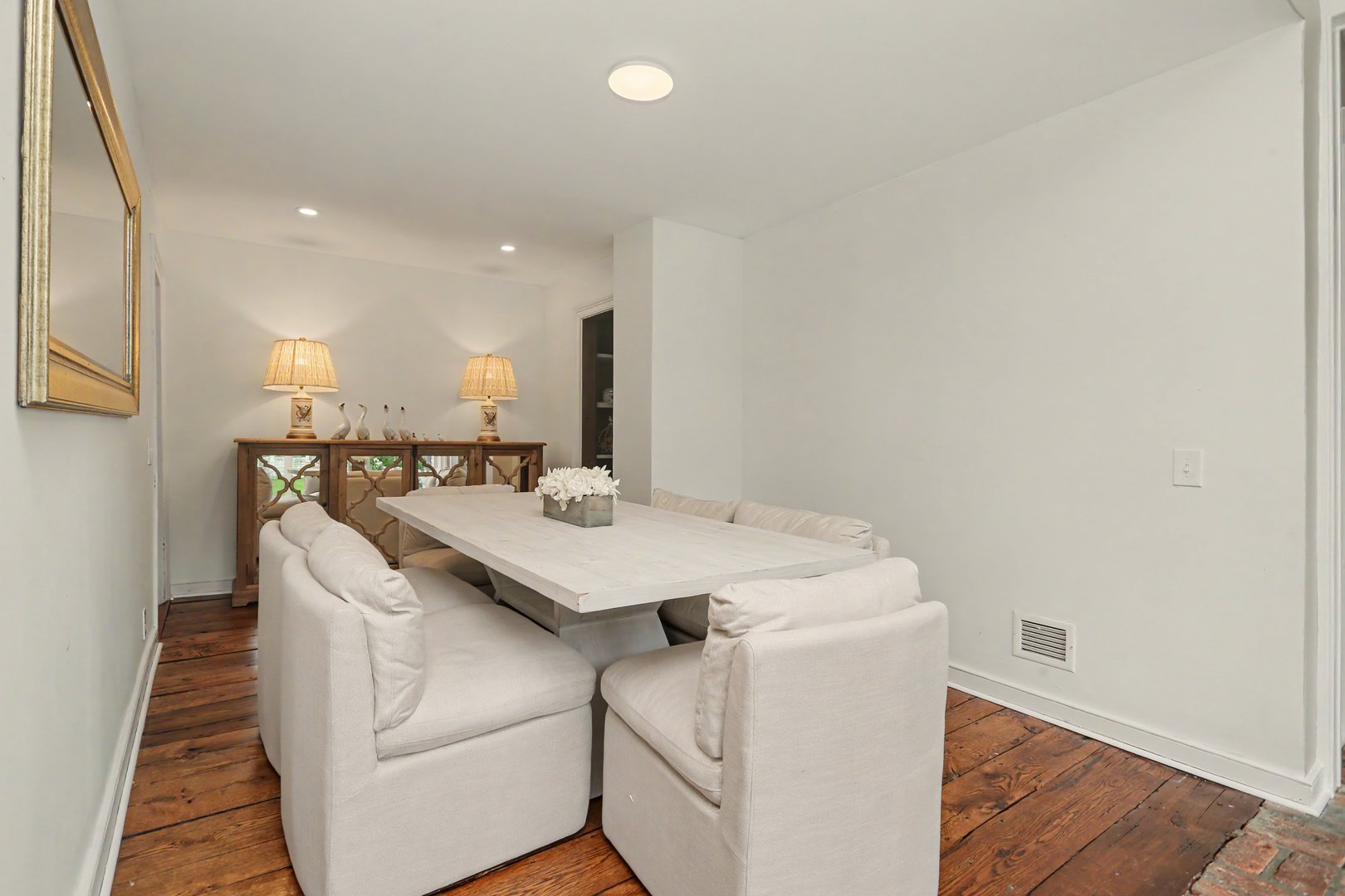 530 Roxbury Road Photo 23