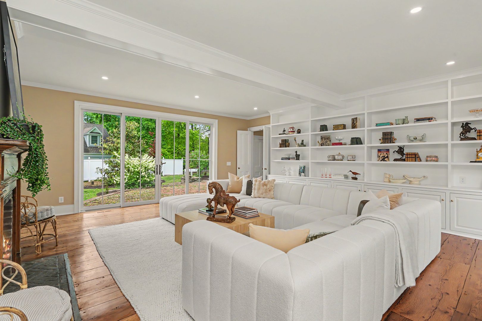530 Roxbury Road Photo 33