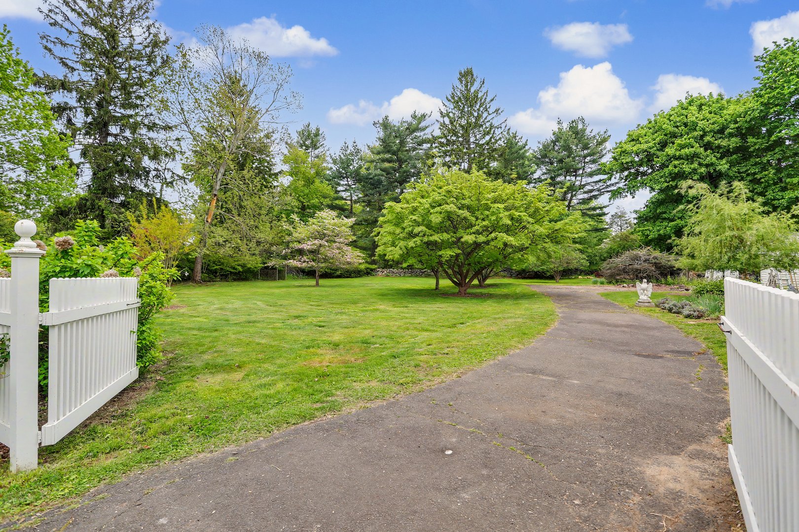 530 Roxbury Road Photo 76
