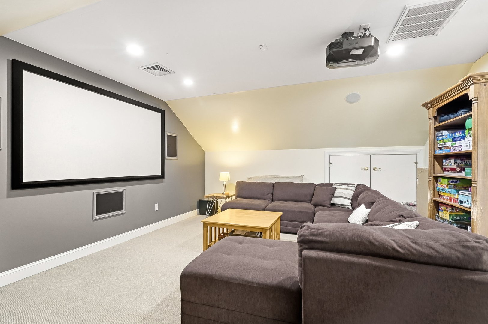 80 Third Avenue Photo 32