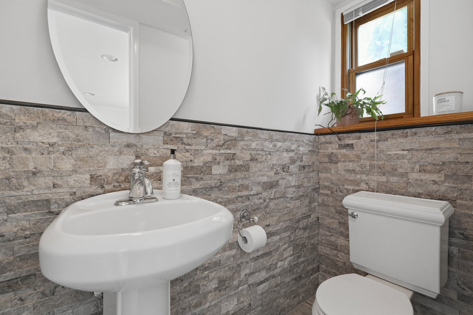 10 Belmont Street Photo 24