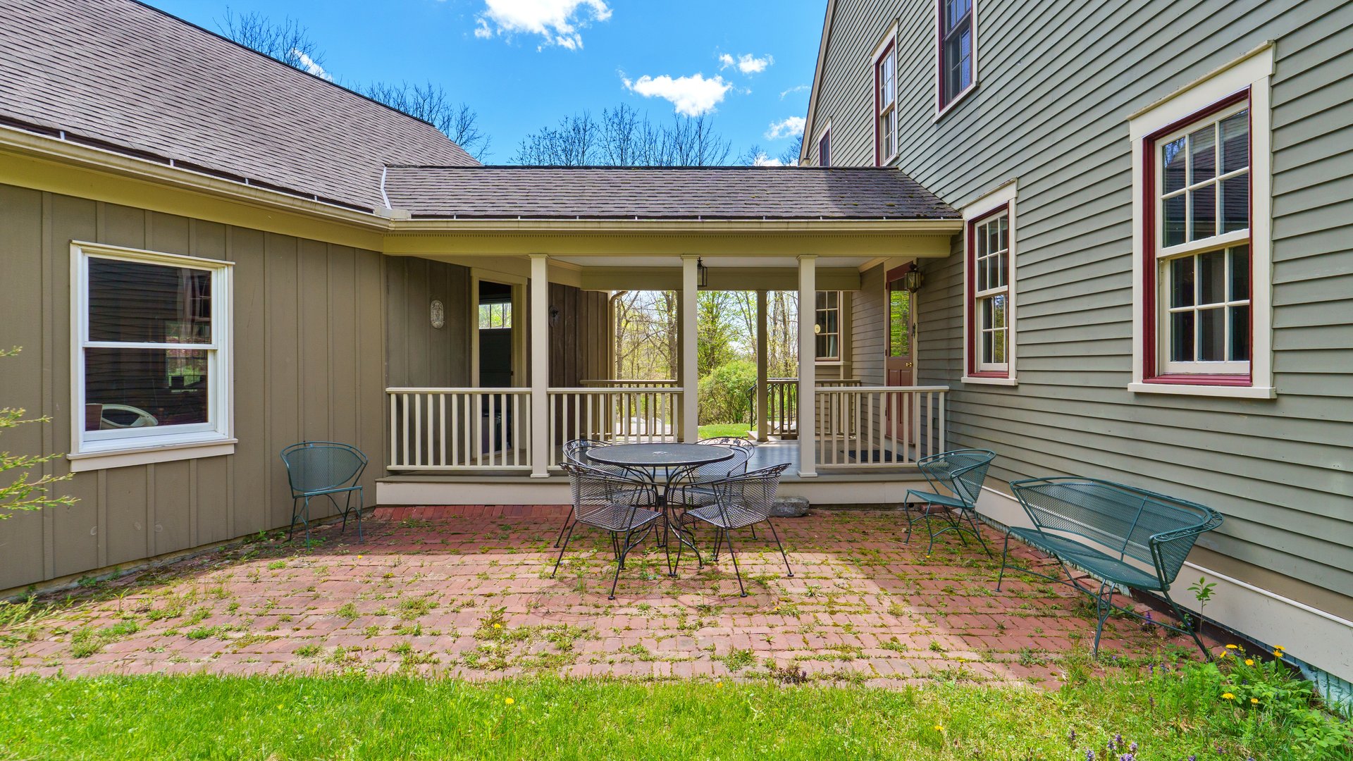 260 Maple Ave Photo 34
