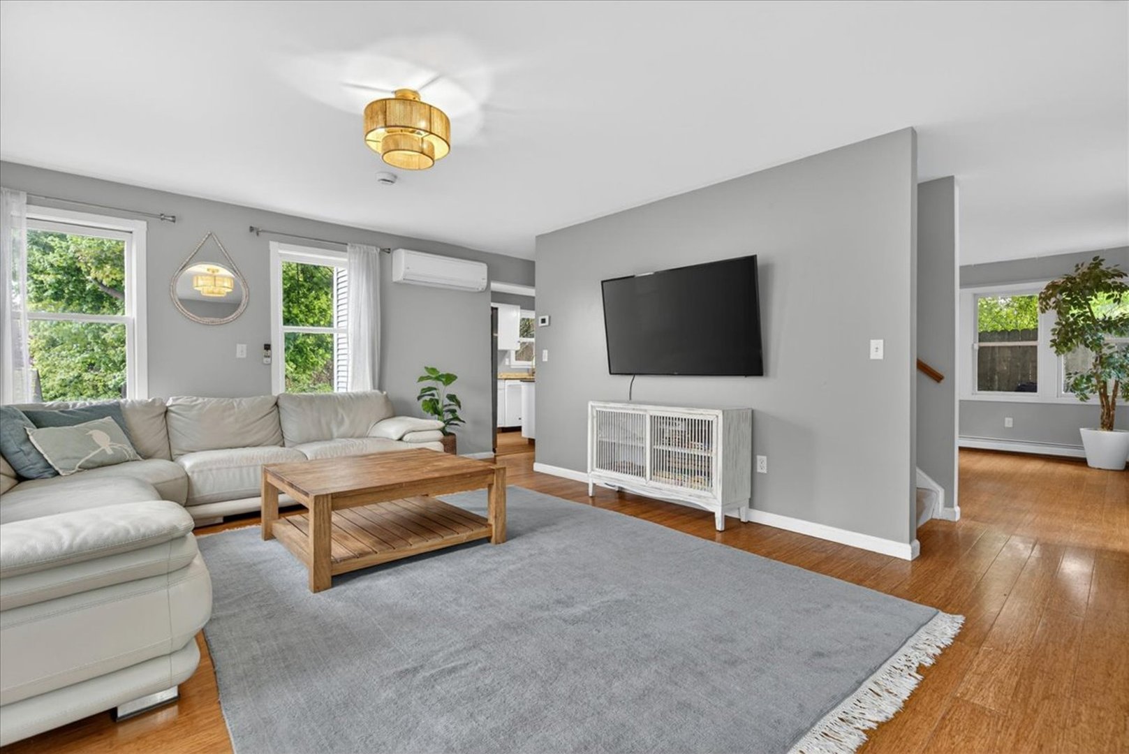 44 Warren Street Photo 7