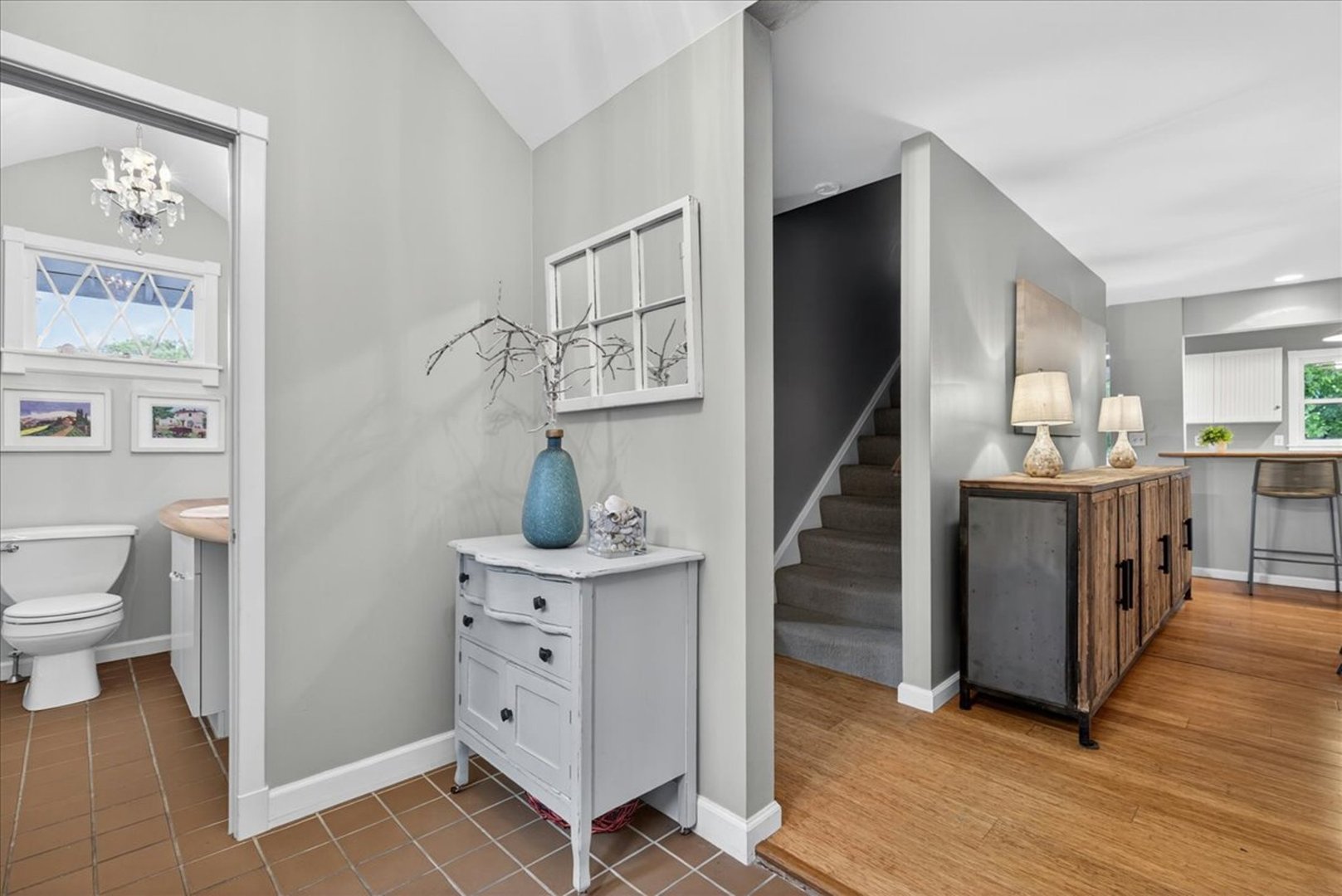 44 Warren Street Photo 6