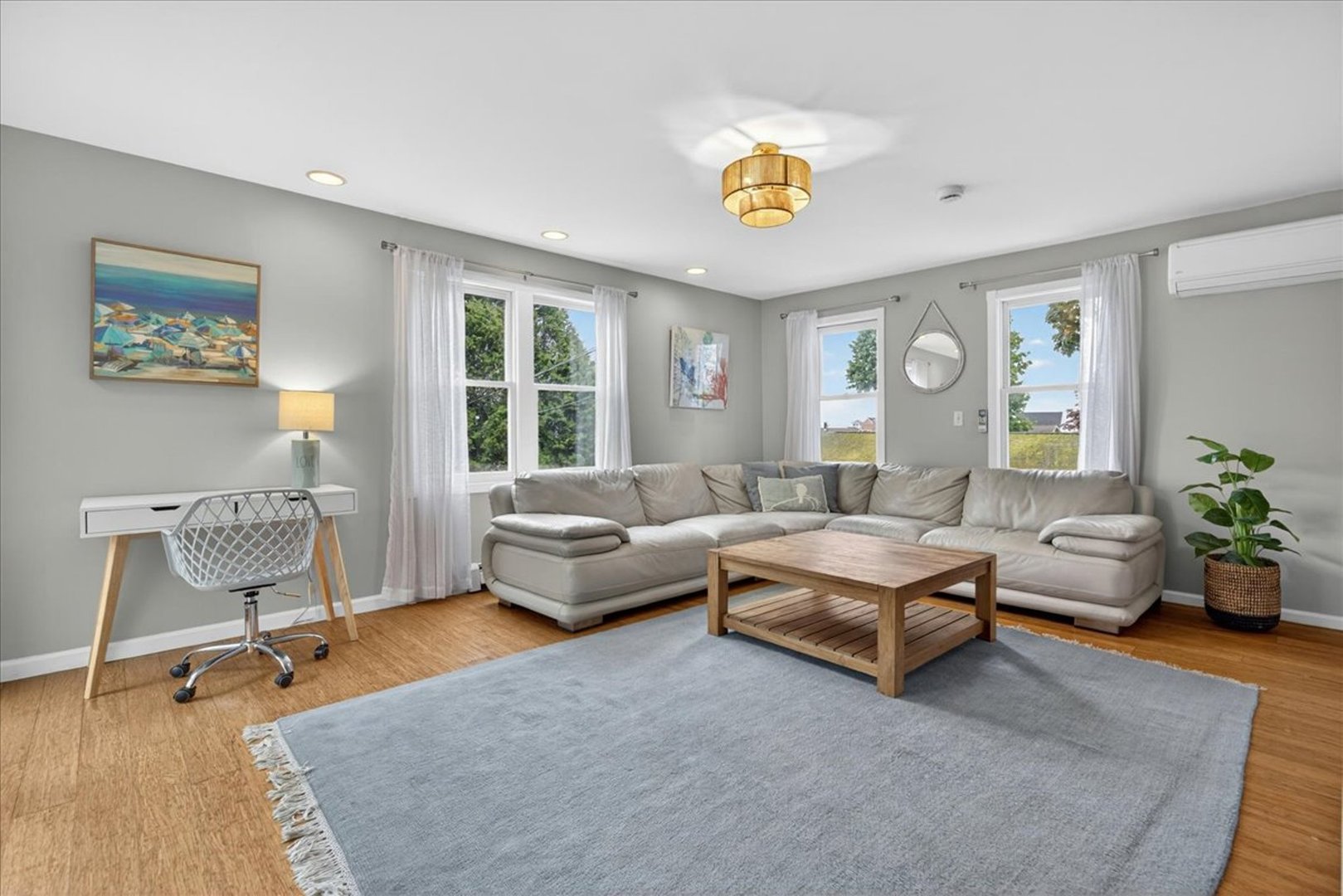 44 Warren Street Photo 10