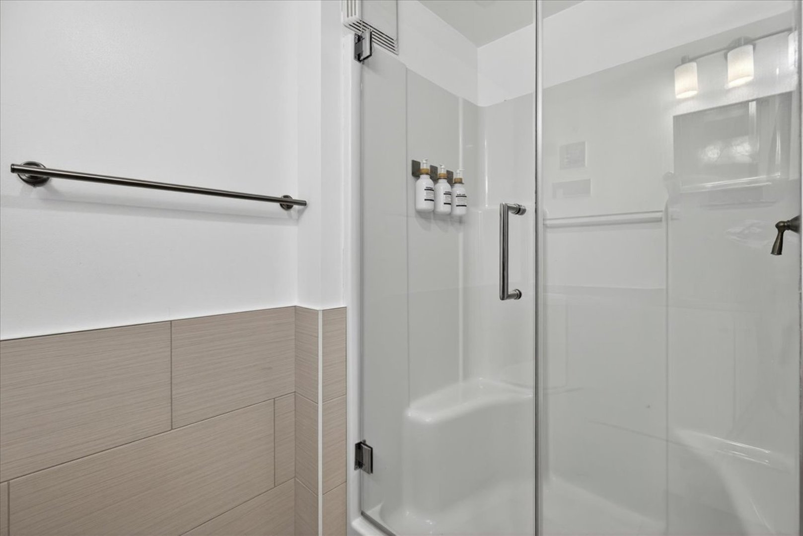44 Warren Street Photo 25