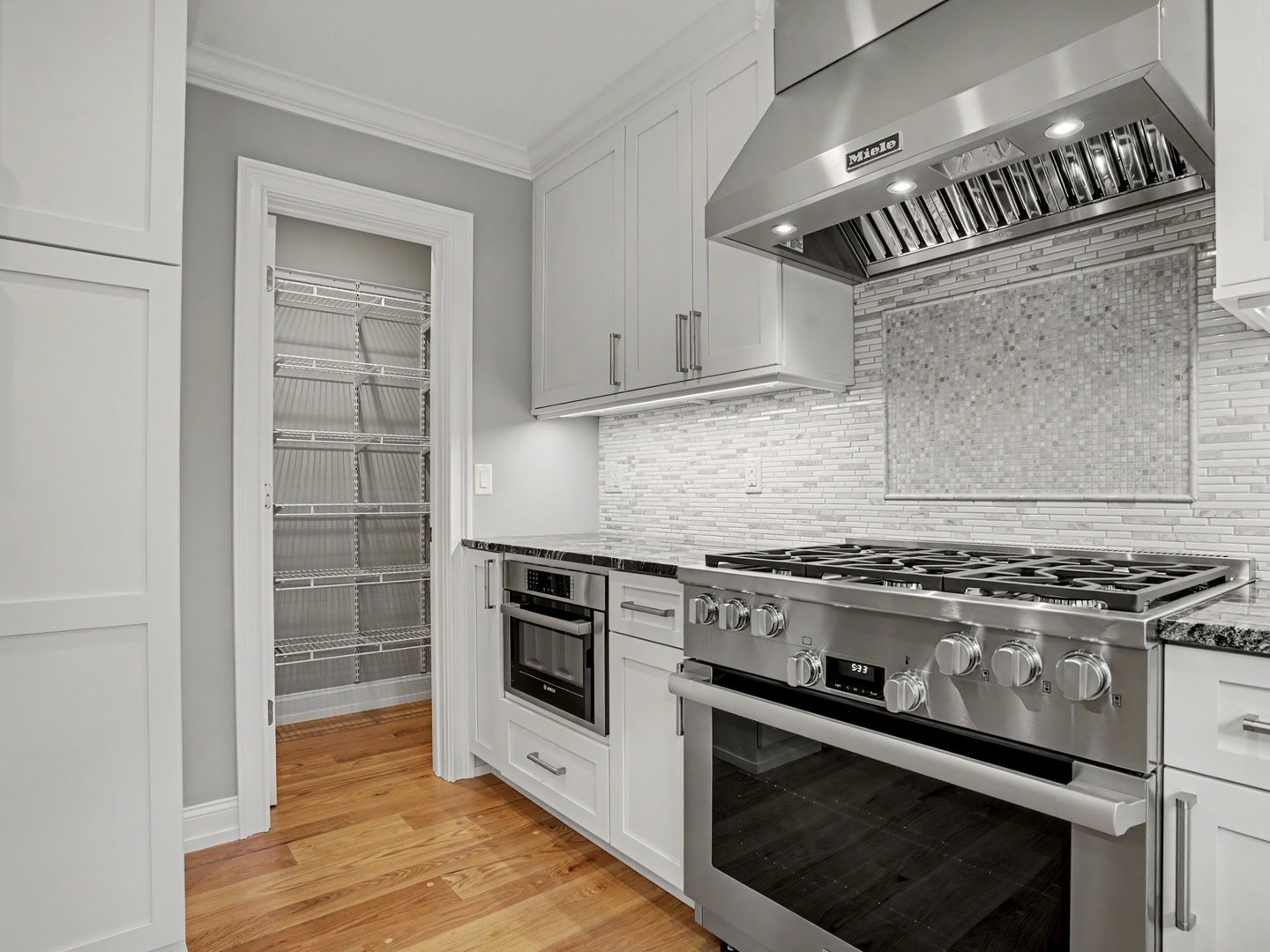 8 White Fox Road Photo 9