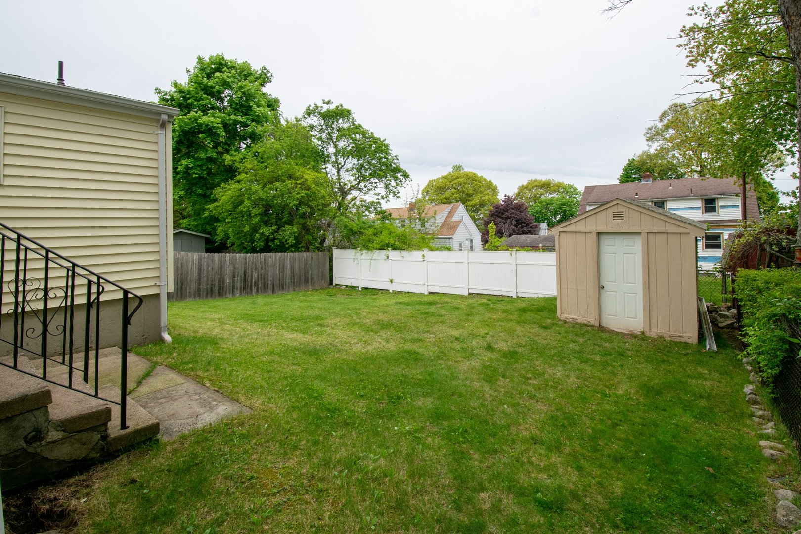 153 Laurel Street Photo 3