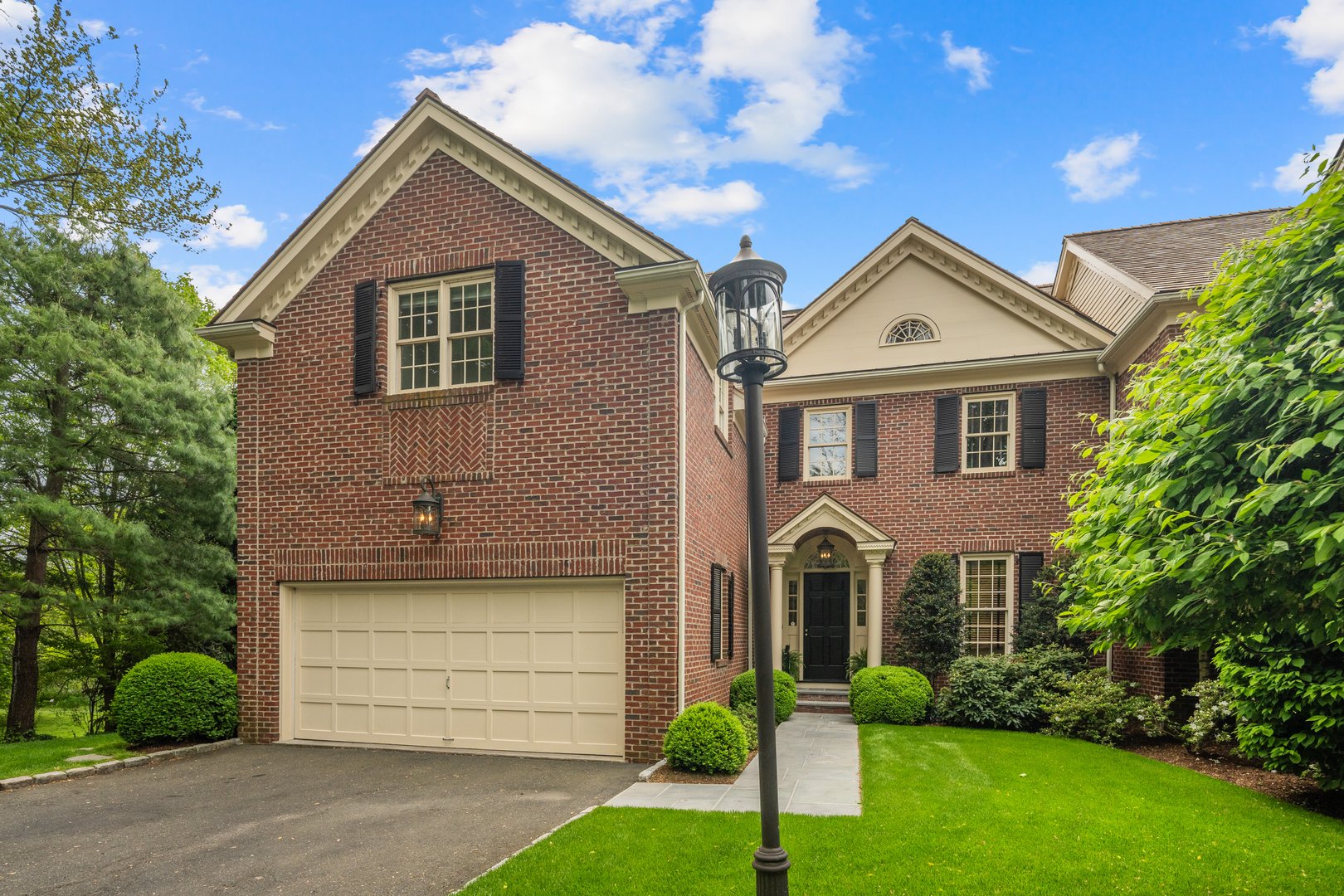 36 Richmond Hill Road Photo 2