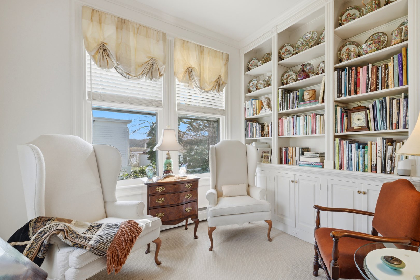 10 Scholes Lane Photo 12