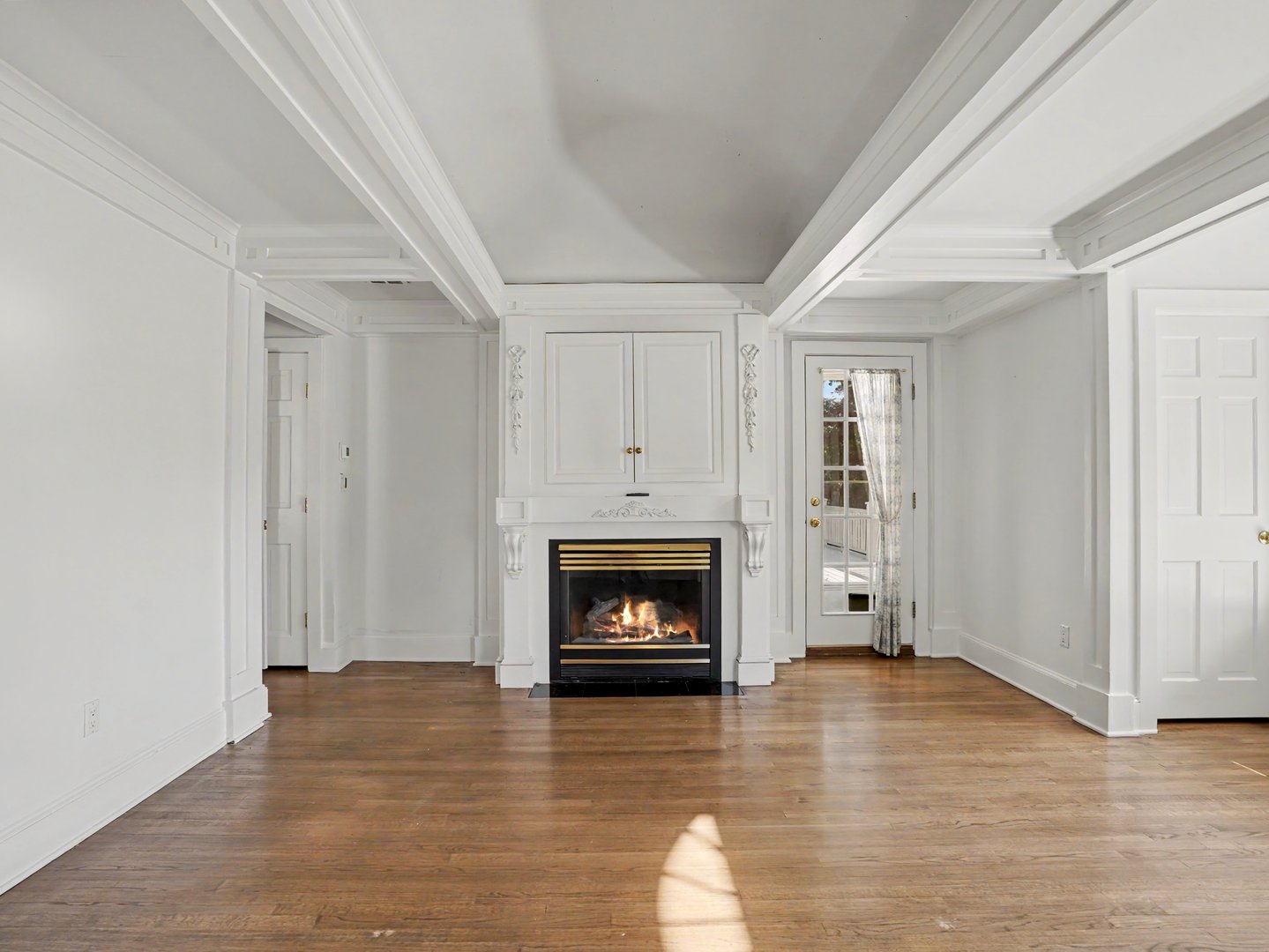 152 West River Street Photo 24