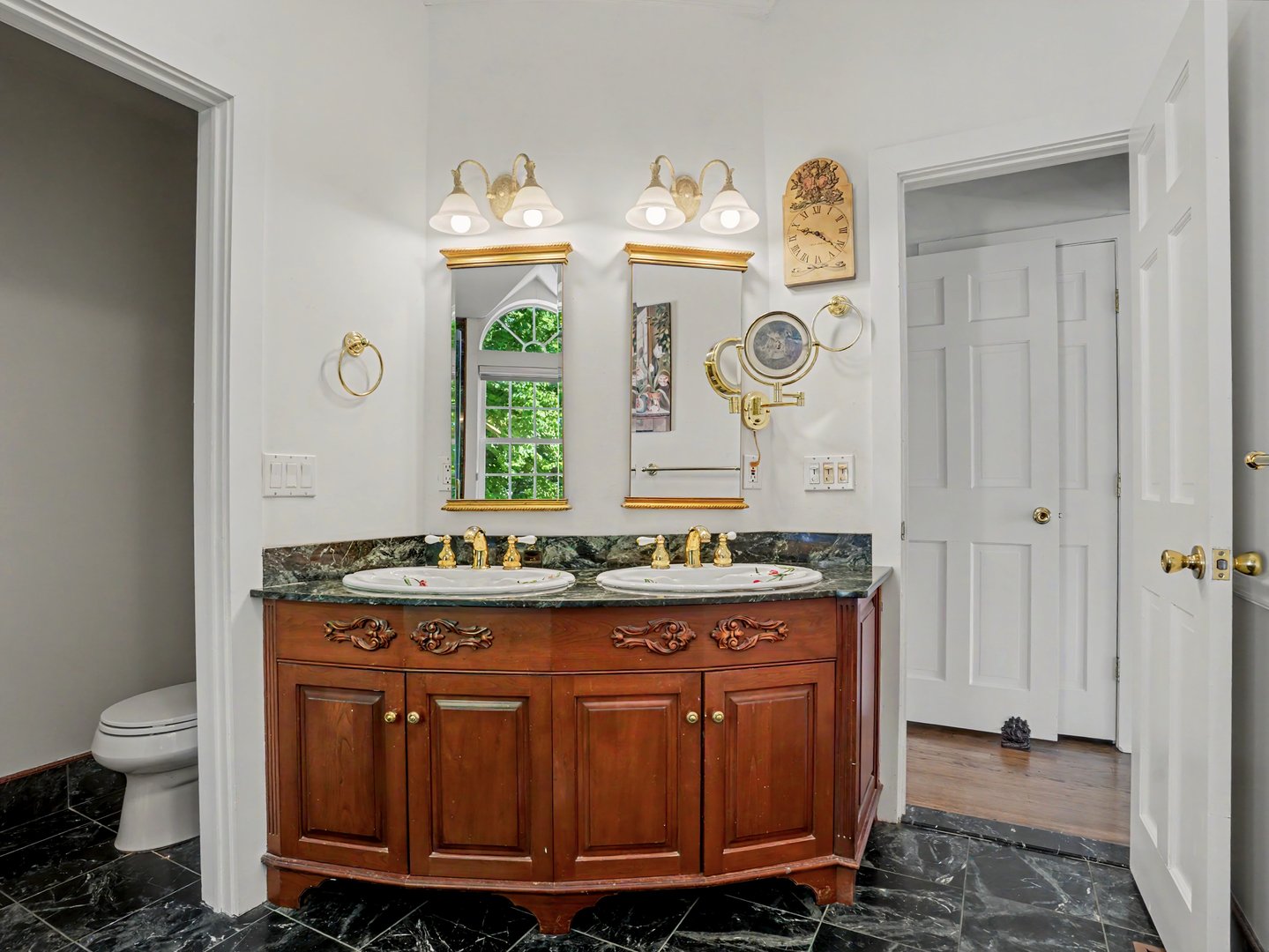 152 West River Street Photo 26