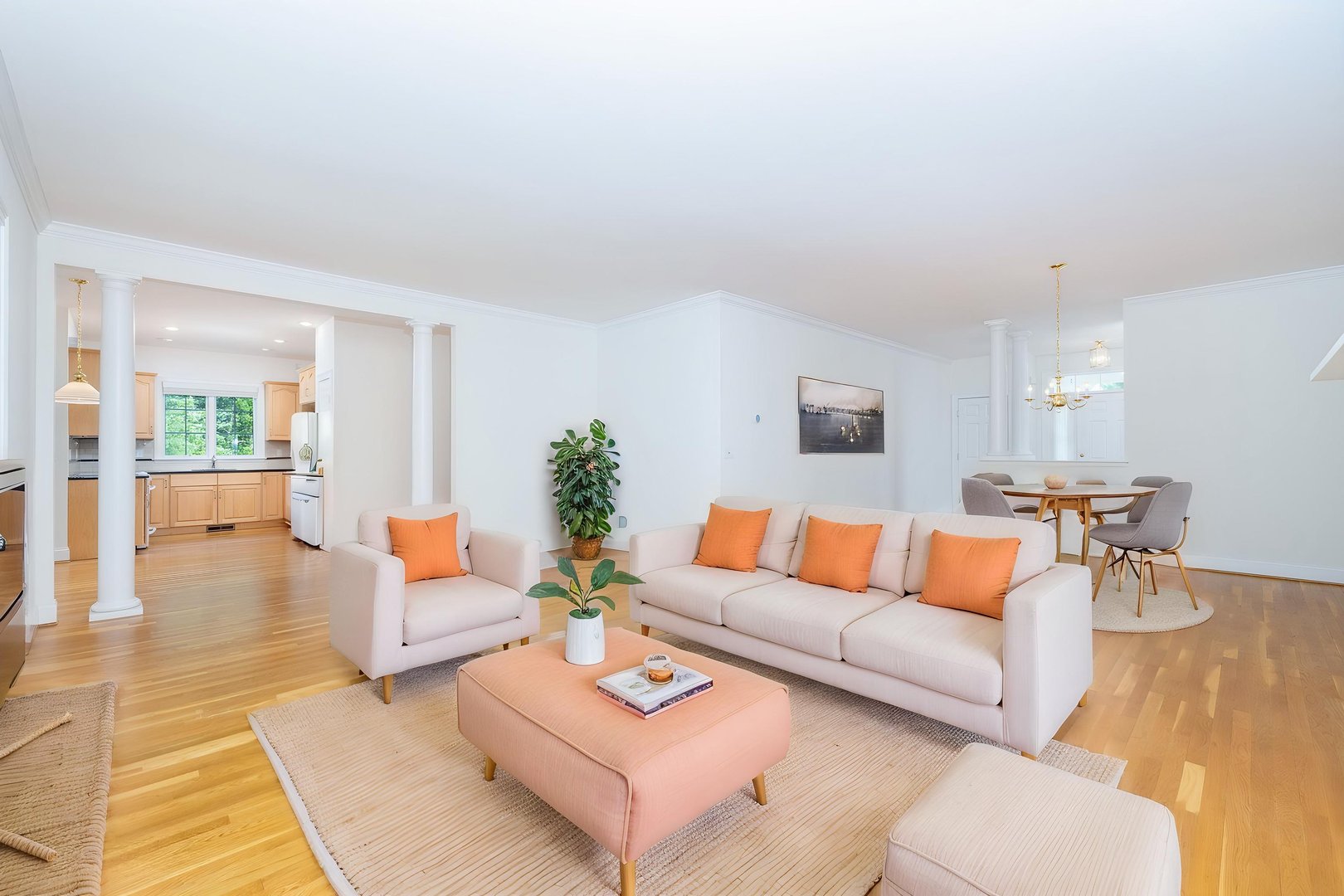 9 Ashton Circle Photo 3
