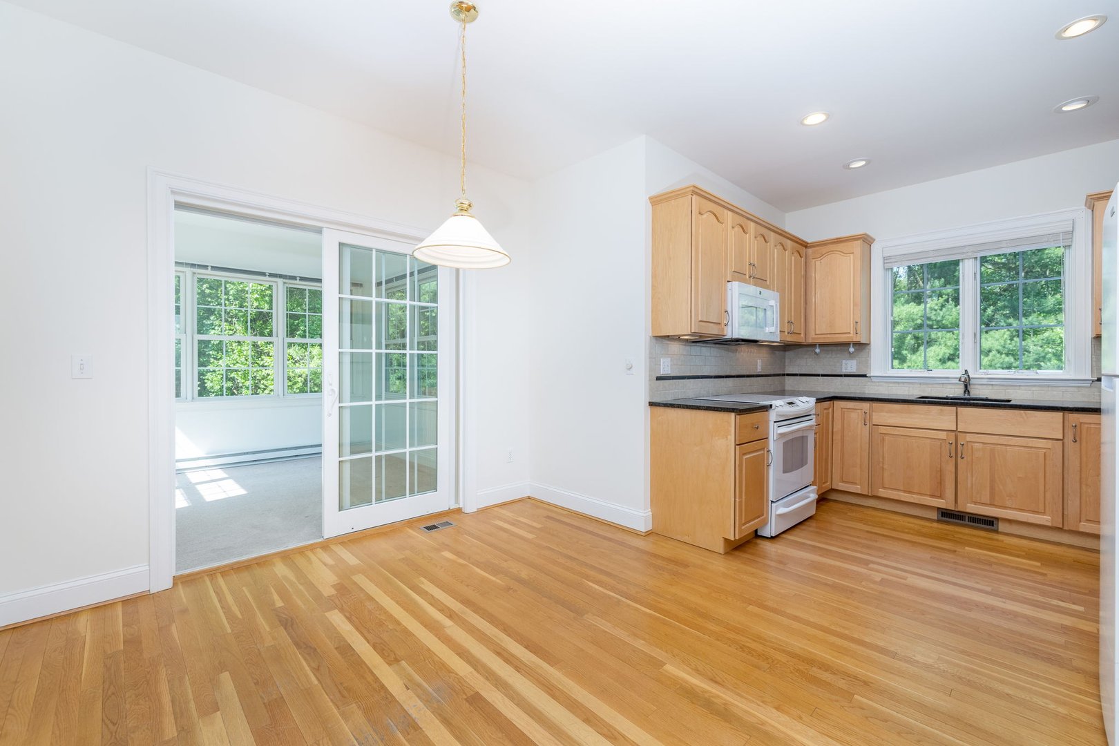 9 Ashton Circle Photo 11