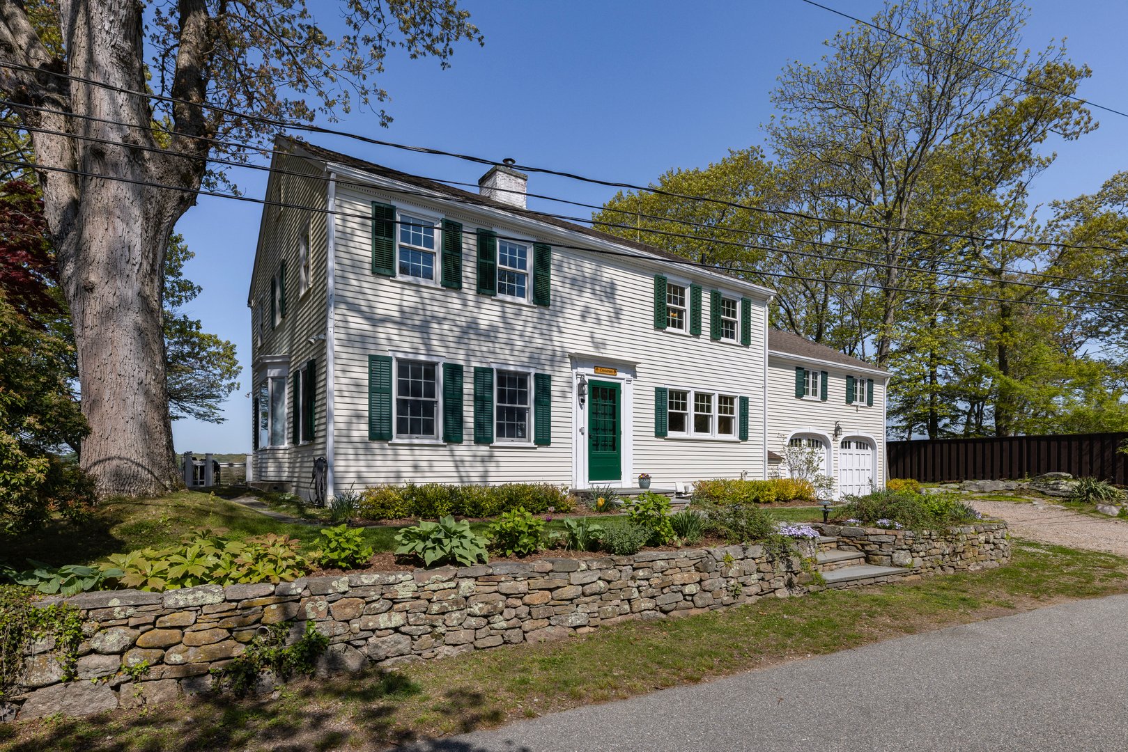 32 Money Point Road Photo 3