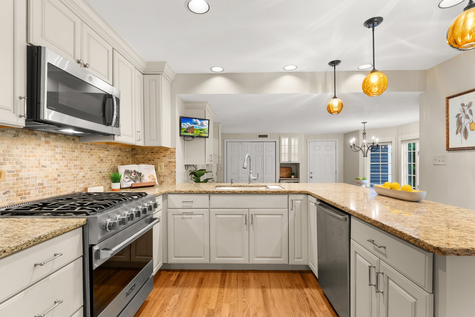 339 Meadow Road Photo 13
