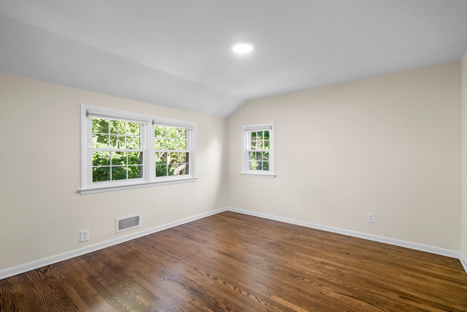 1411 Sherman Avenue Photo 23